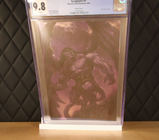 Gargoyles #1 Lucio Parillo (2022) Foil Virgin 9.8 cgc